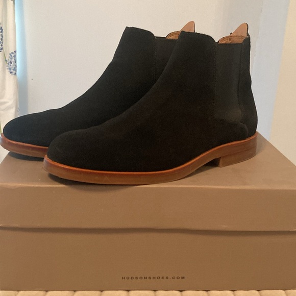 Men’s H by Hudson/Hudson London Chelsea Suede Boots in size 7. - Picture 2 of 8